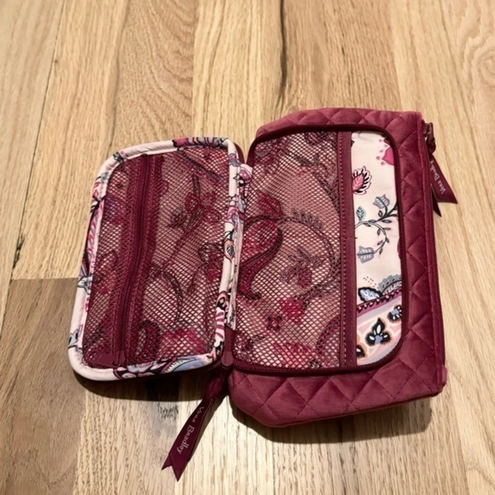 Vera‎ Bradley Velvet Velour Burgundy Wine Quilted Makeup Bag Organizer - Picture 4 of 6